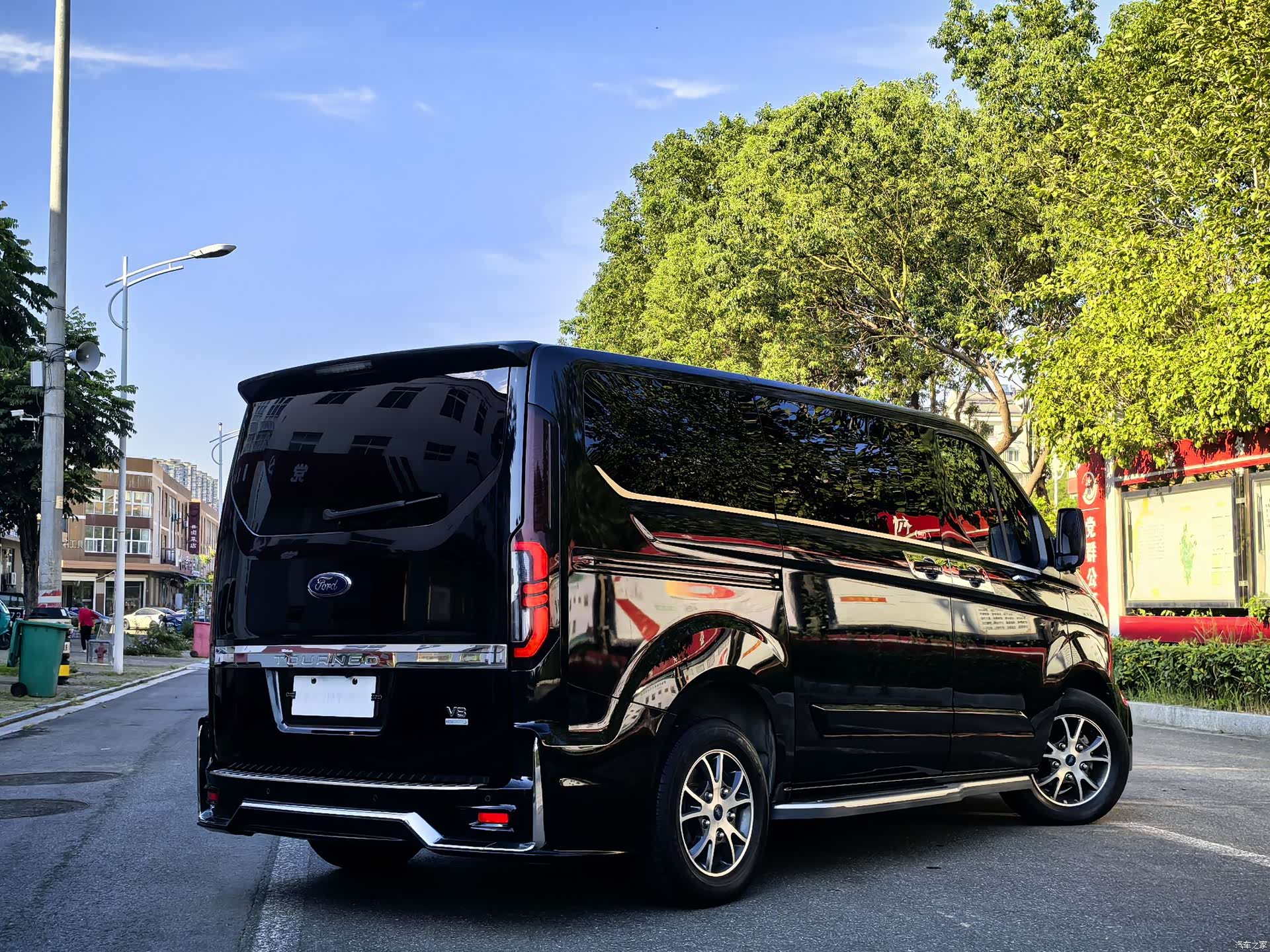 Ford Tourneo, 2023 все фото