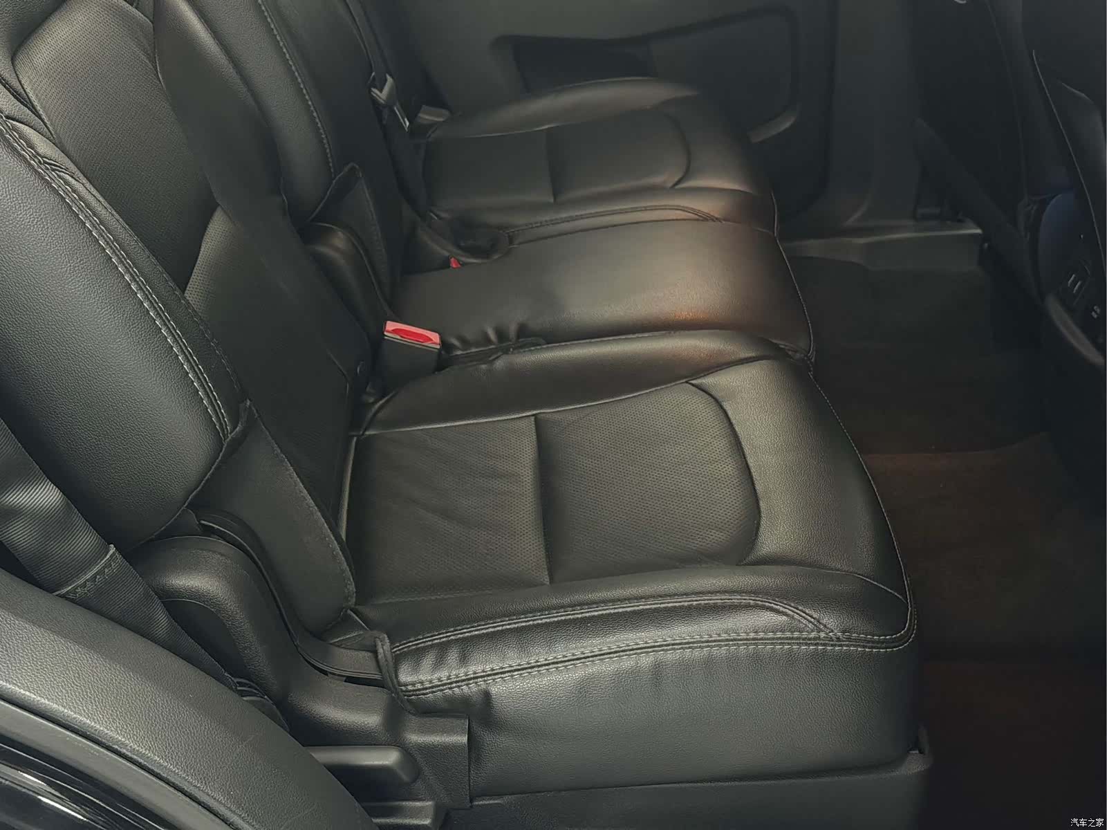 Ford Explorer, 2018 17