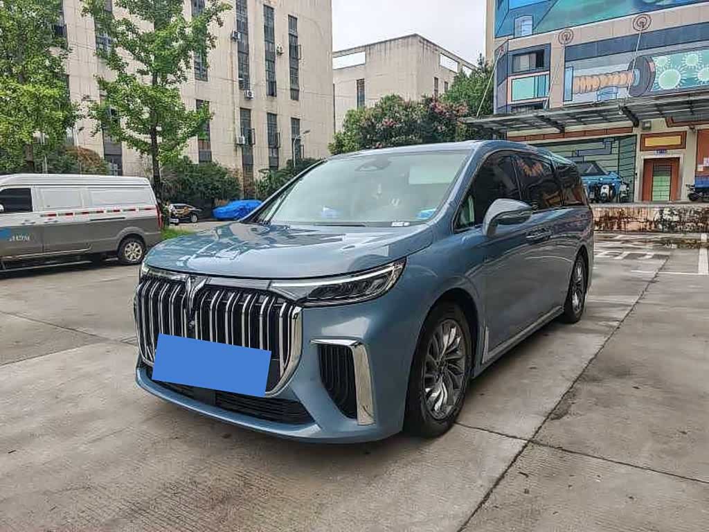 Voyah 2022 + Smart