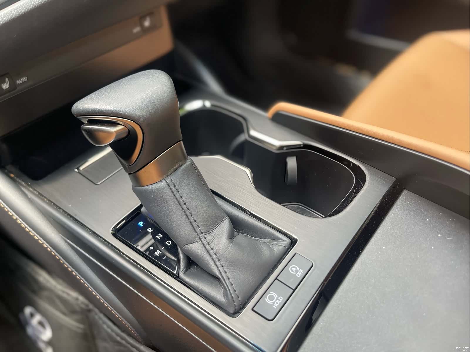 Lexus ES, 2024 12