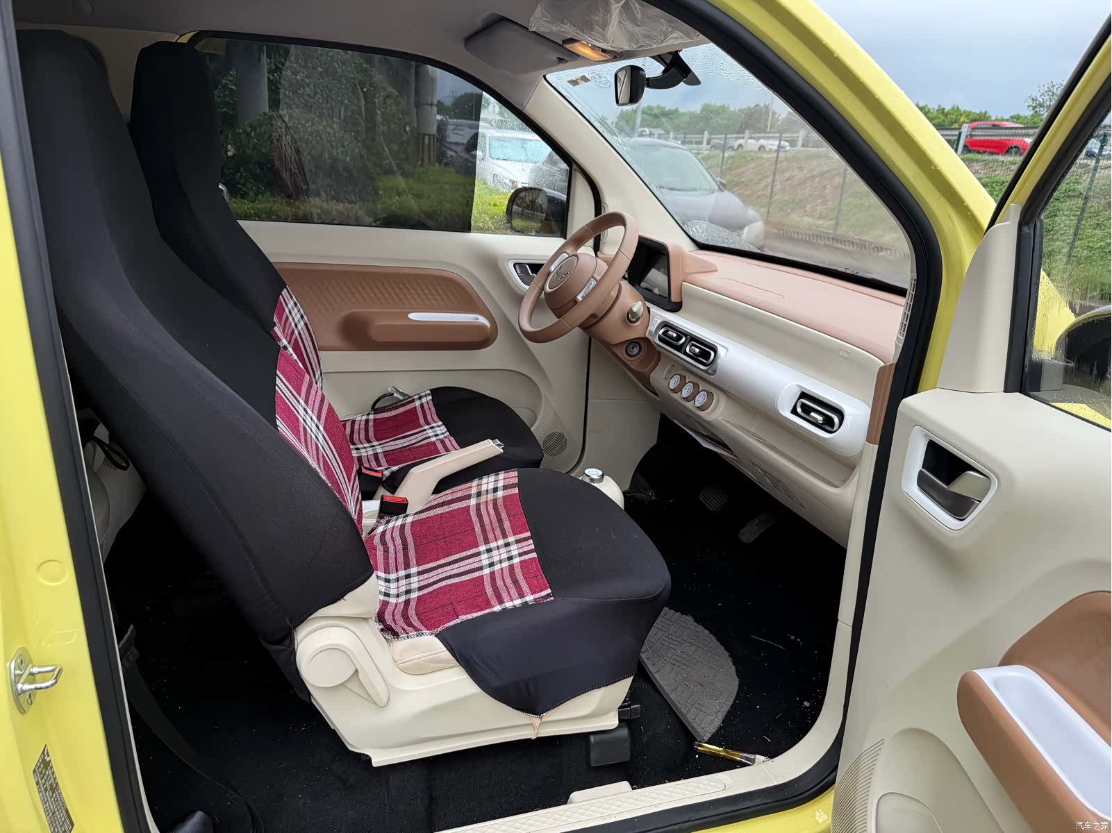 Wuling MINIEV, 2025 6