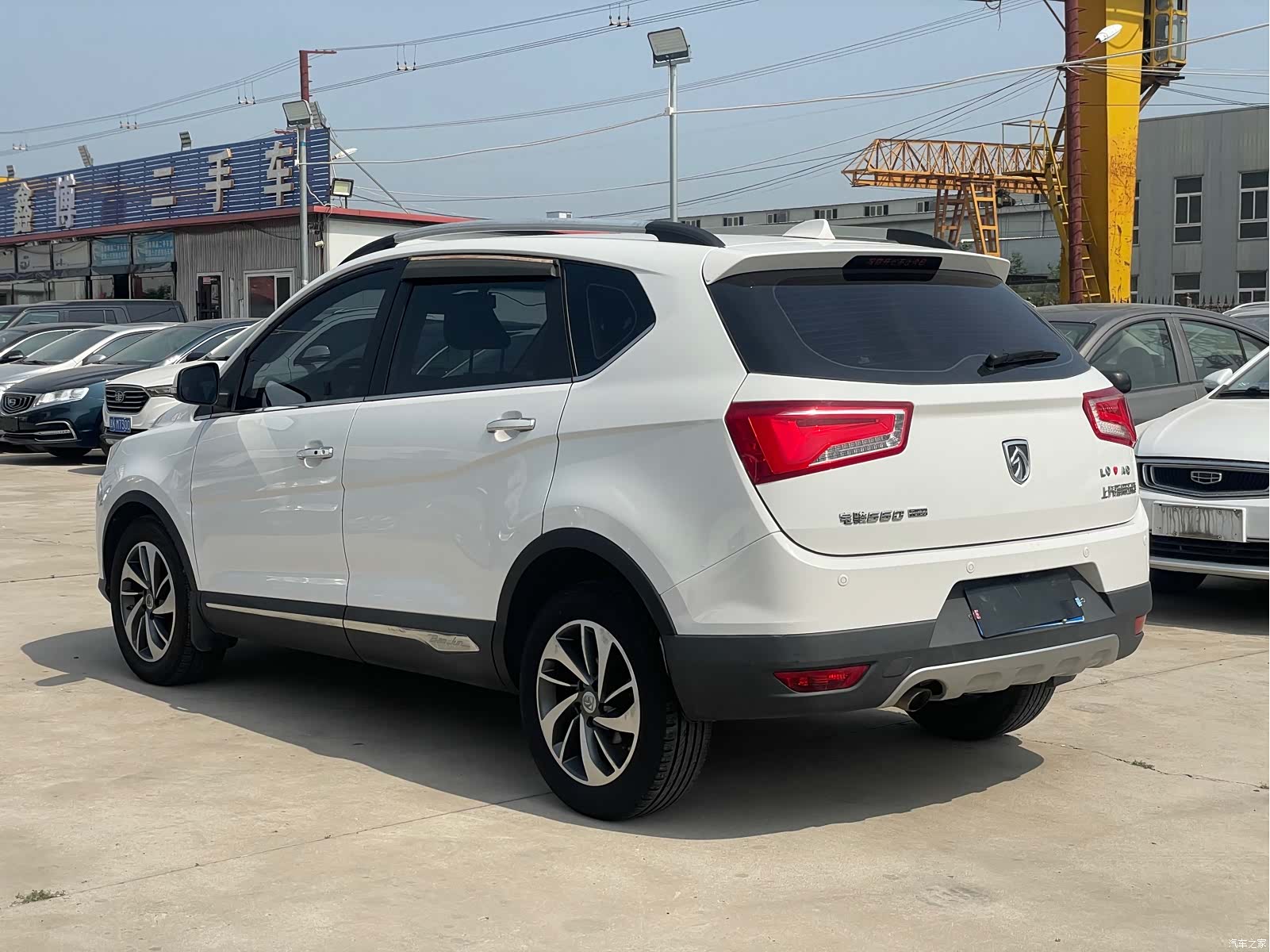 Wuling 560, 2016 13