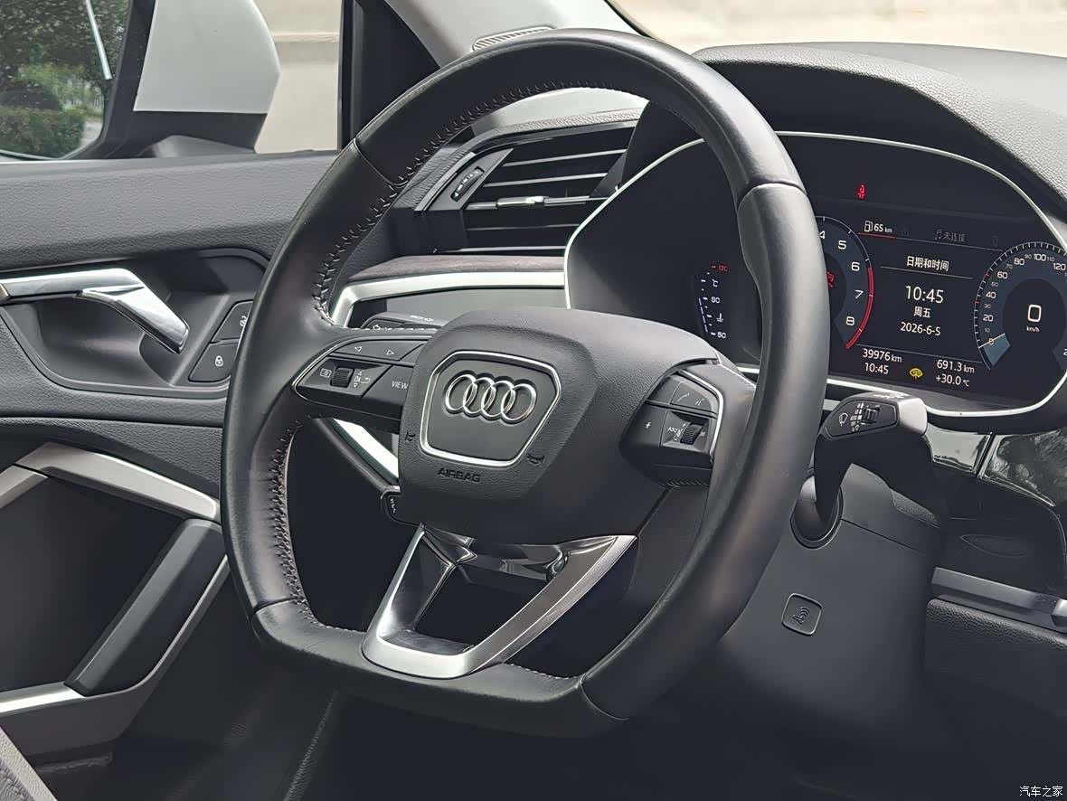 Audi Q3, 2019 13