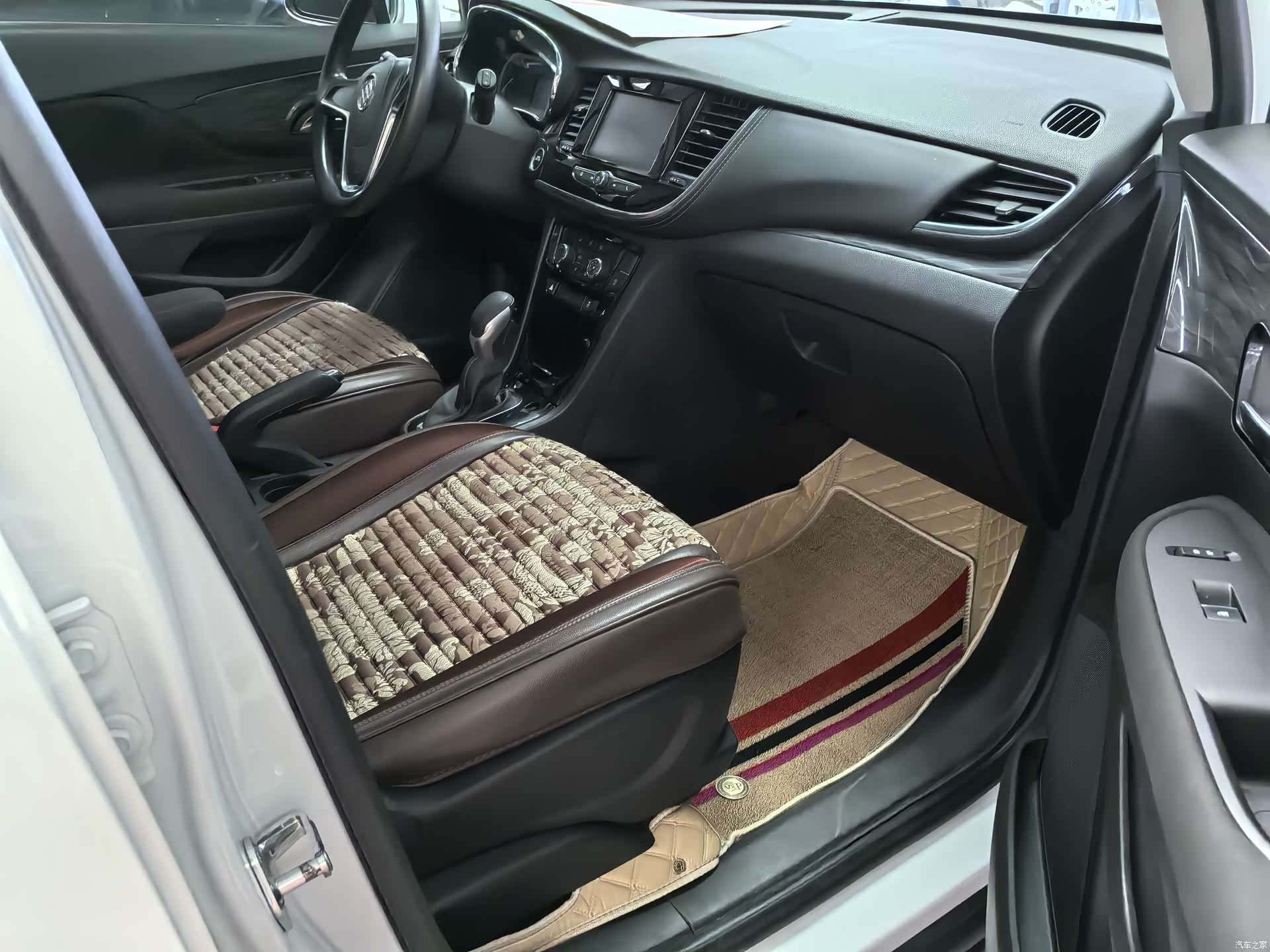 Buick Encore, 2018 12