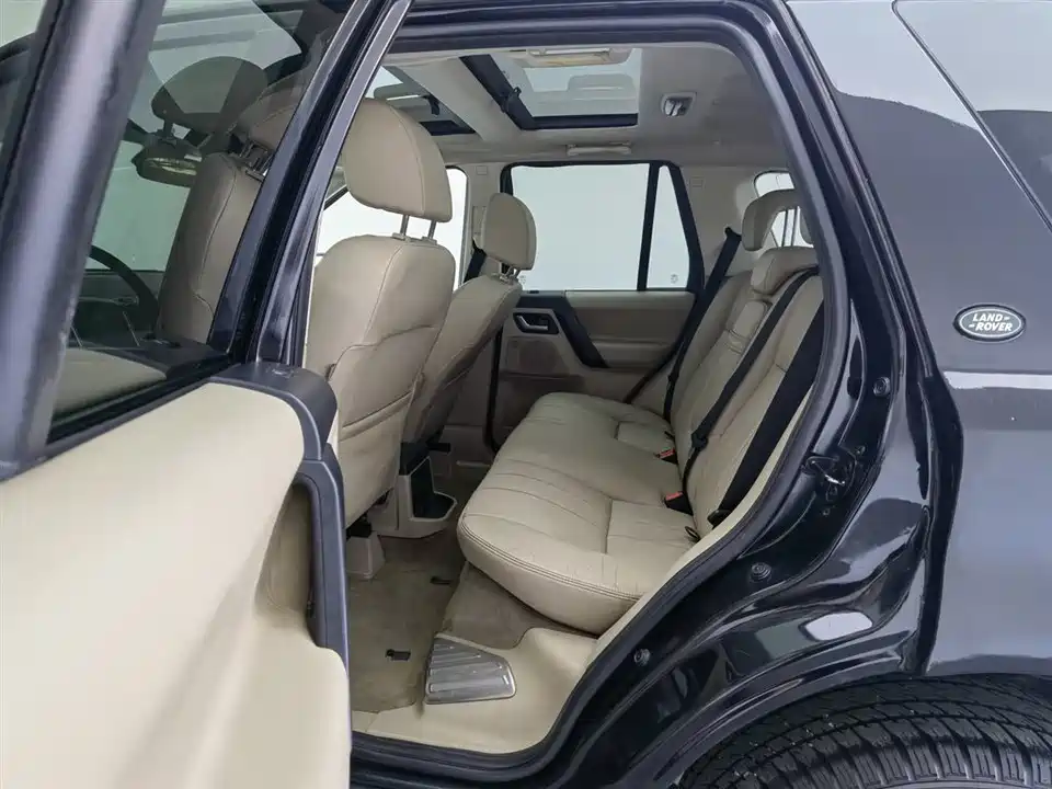Land Rover Freelander 2