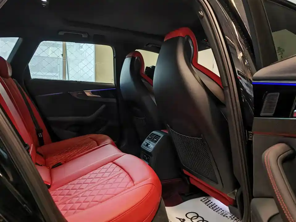 Audi S4 Audi S4