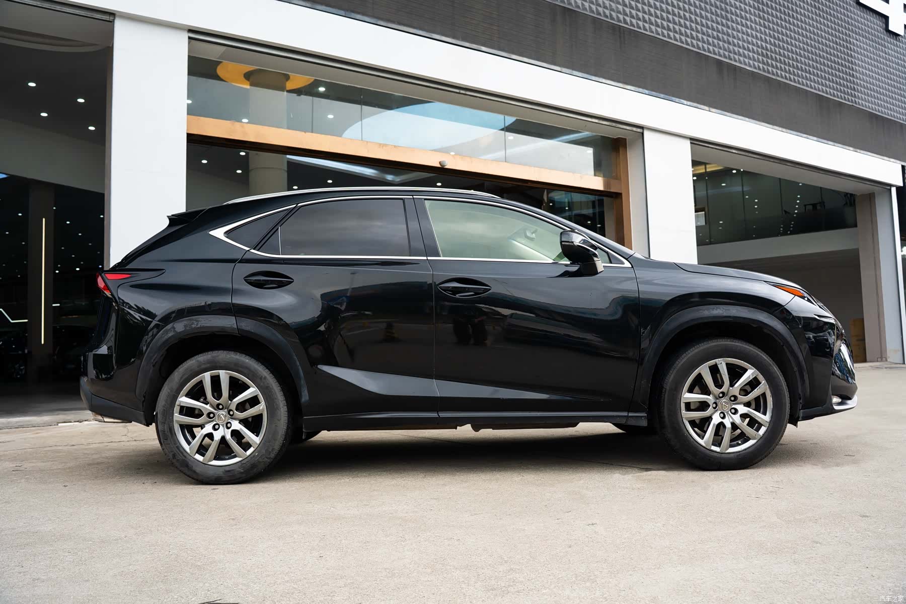 Lexus NX, 2016 4