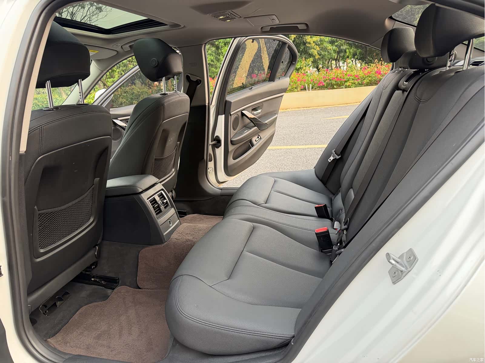 BMW 3 Series, 2018 12