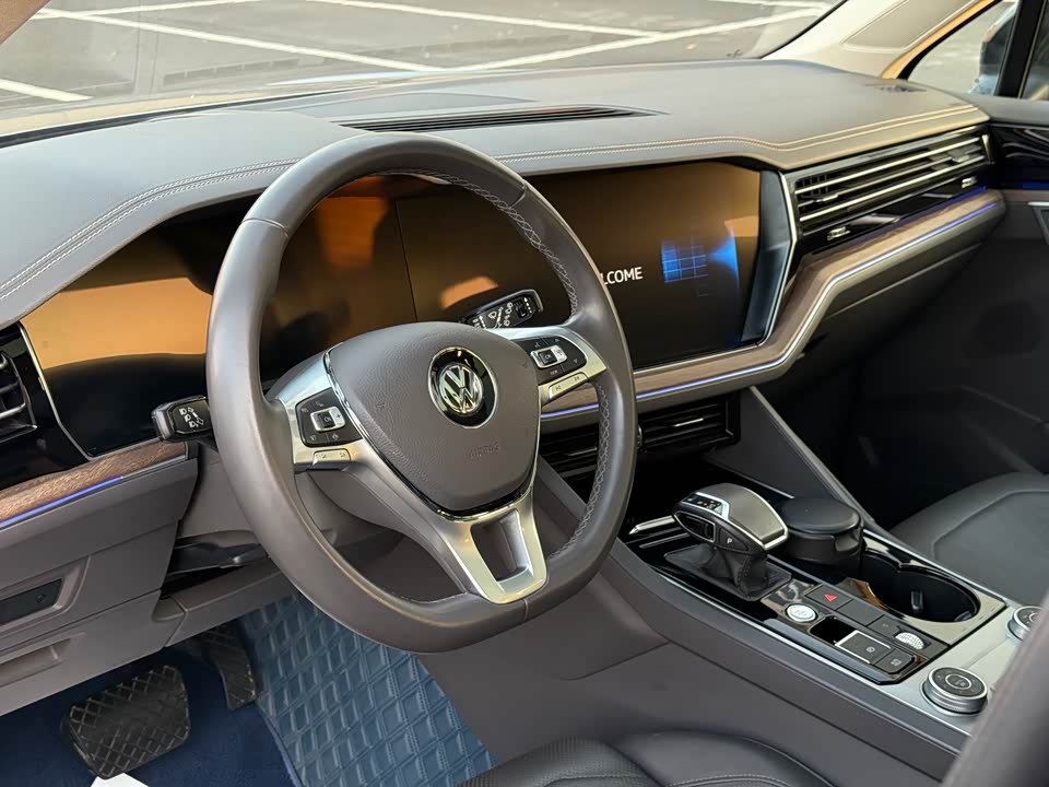 Volkswagen Touareg