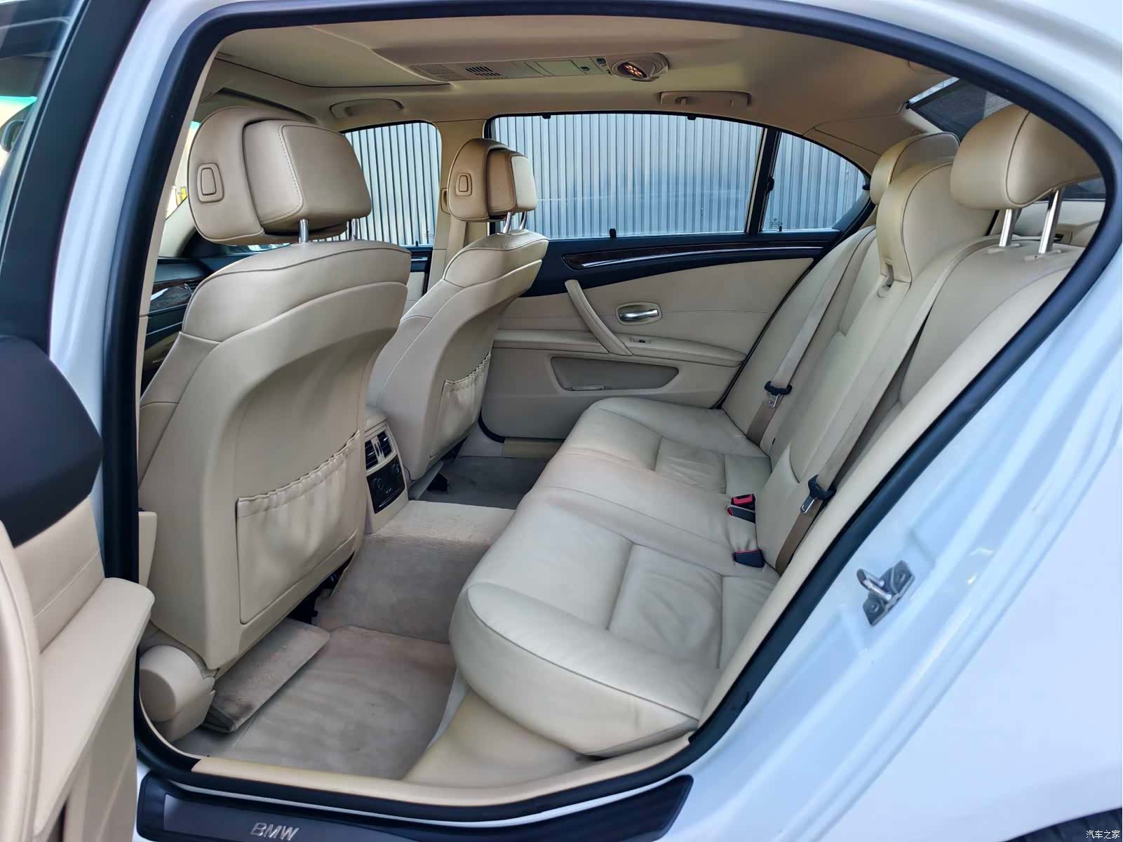 BMW 5 Series, 2010 8