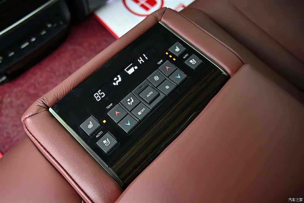 Lexus LX, 2022 37