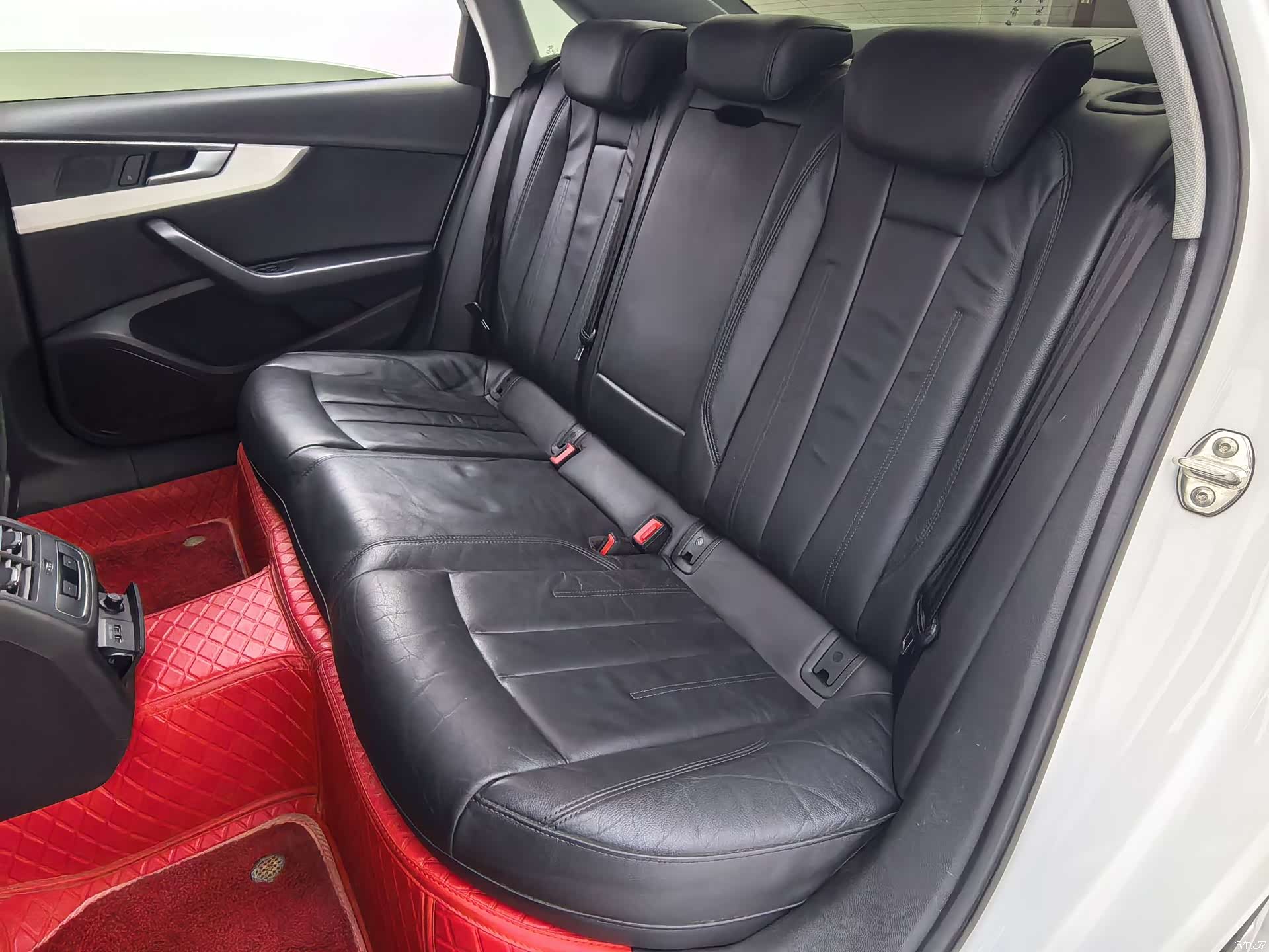 Audi A4L, 2020 13