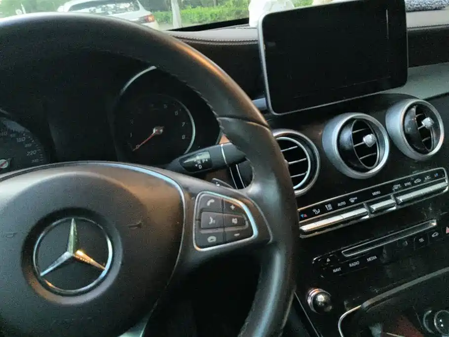 Mercedes-Benz GLC Mercedes-Benz GLC