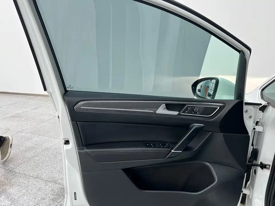 Volkswagen Golf*Jiayu