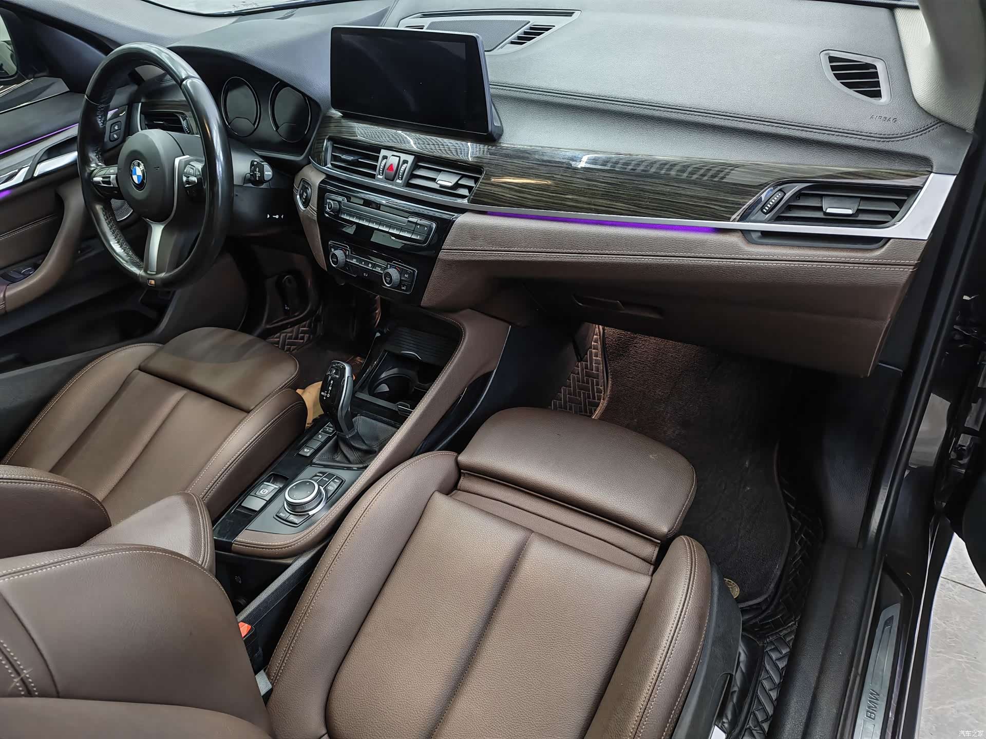 BMW X1, 2022 все фото