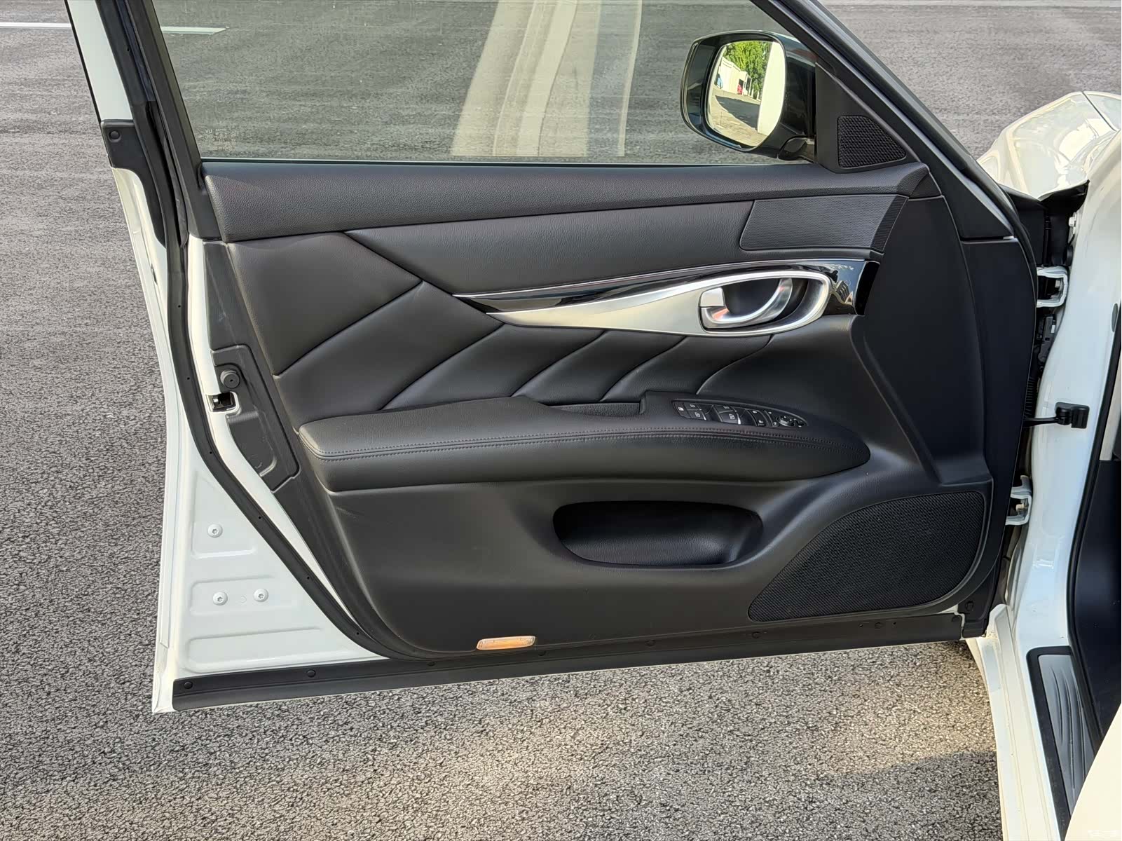 Infiniti Q70, 2016 10