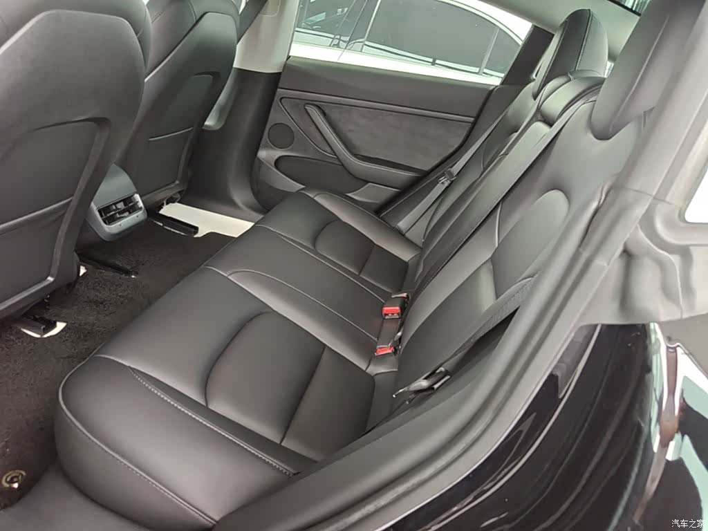 Tesla Model 3, 2023 17