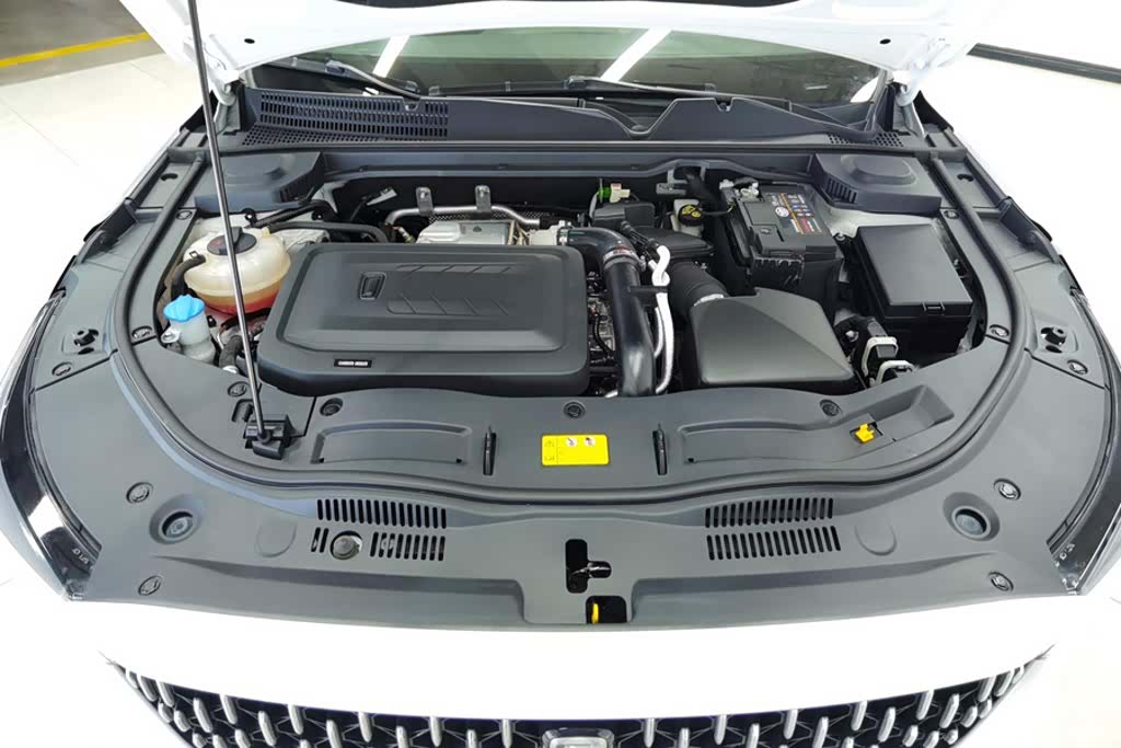 Bestune B70, 2023 10