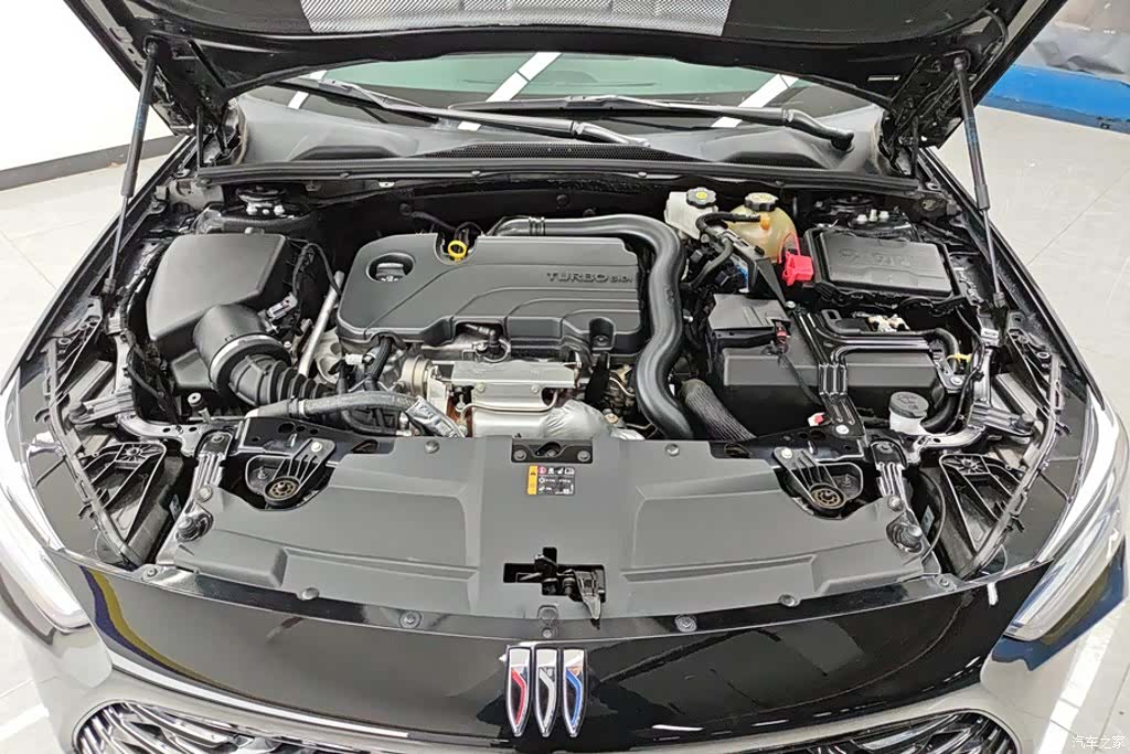 Buick Regal, 2025 10
