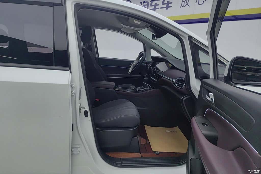 Trumpchi M6, 2024 8