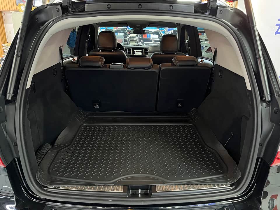 Mercedes-Benz M class