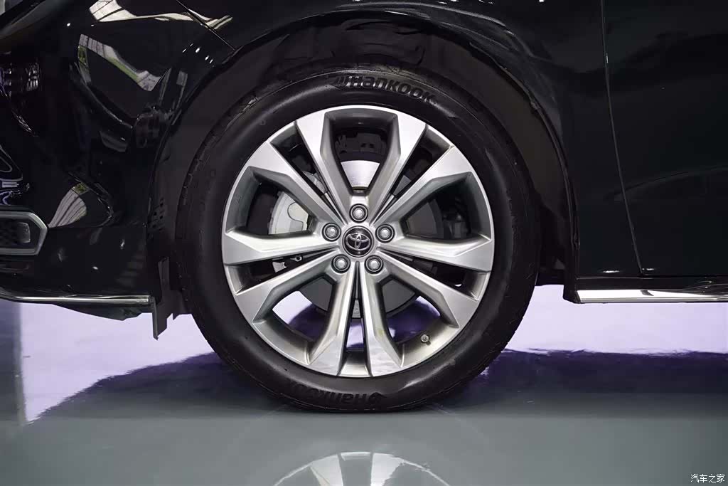 Toyota Sienna, 2024 9