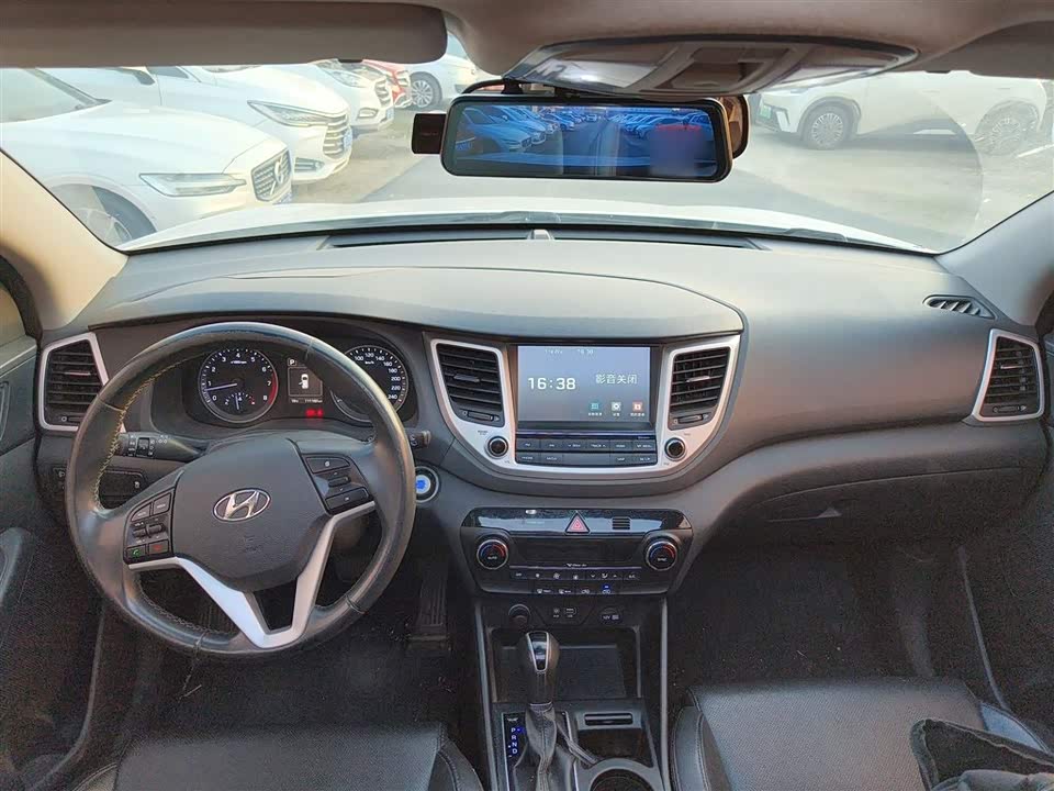 Hyundai Tucson