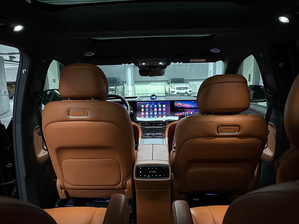 AITO Ask the world M9