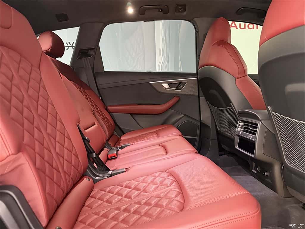 Audi Q7, 2024 7