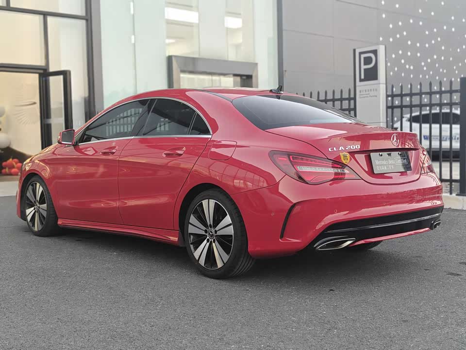 Mercedes-Benz CLA