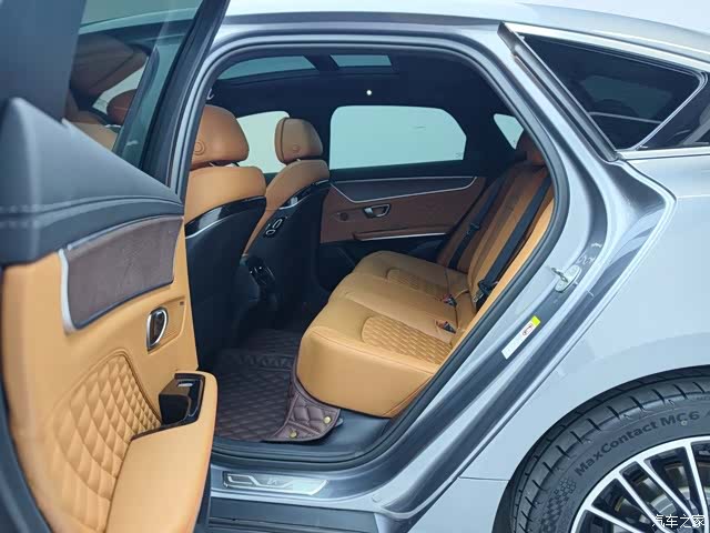 BYD Han, 2022 14