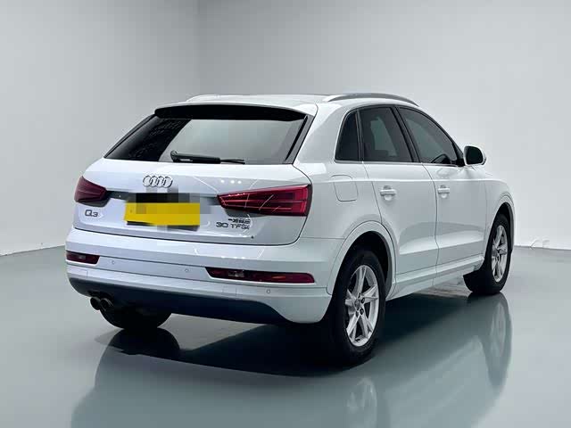 Audi Q3 2017, фото 15