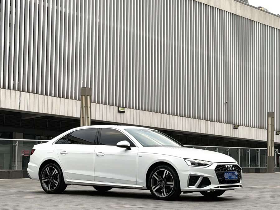 Audi A4L 2021, фото 3