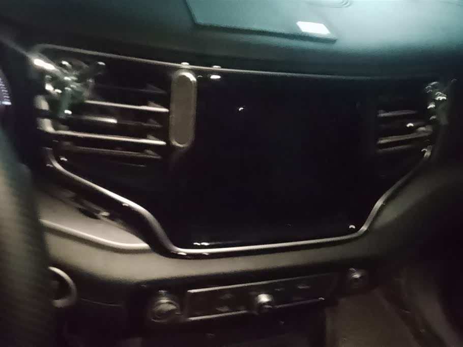 Jeep Commander