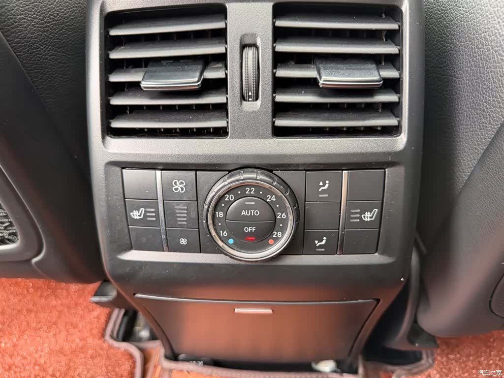 Mercedes-Benz GLS, 2016 10