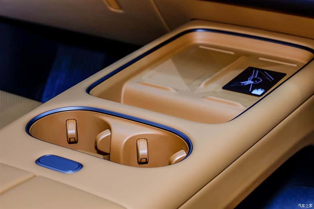 Li Auto i6, 2025 3
