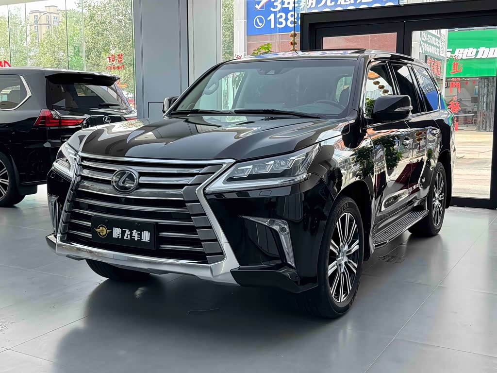 Lexus LX