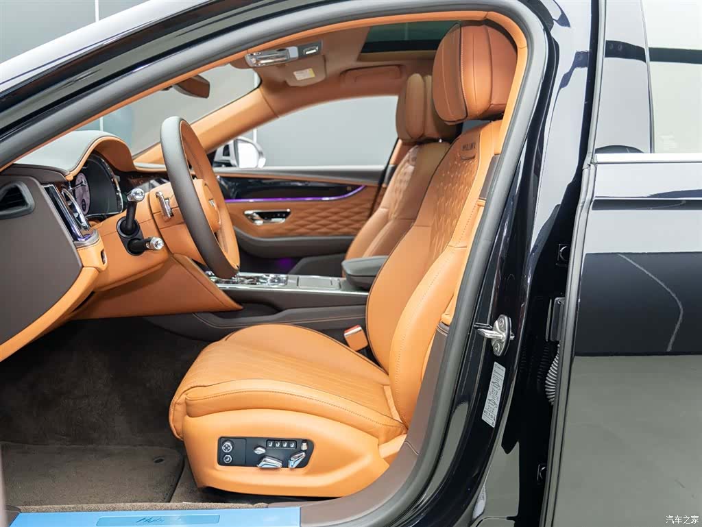 Bentley Flying Spur, 2022 12