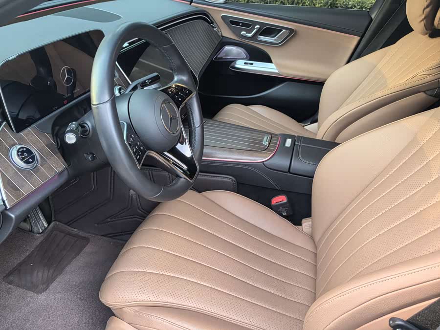 Mercedes-Benz E-Class 2024, фото 11