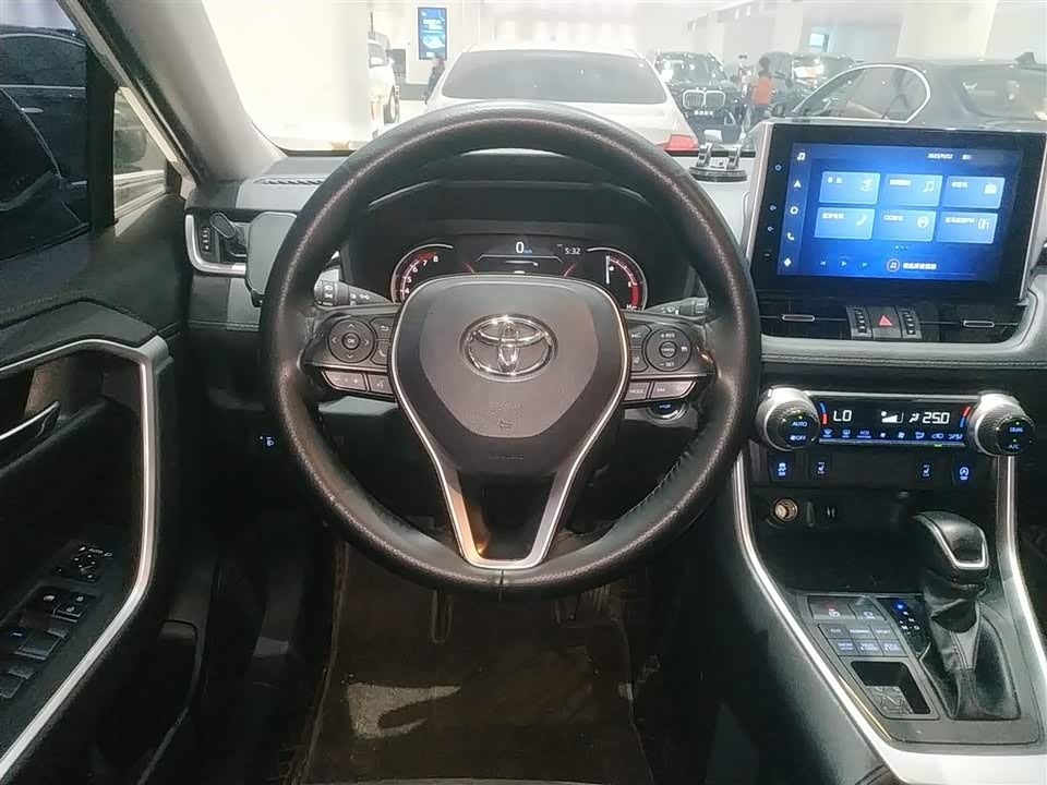 Toyota RAV4 Rongfang