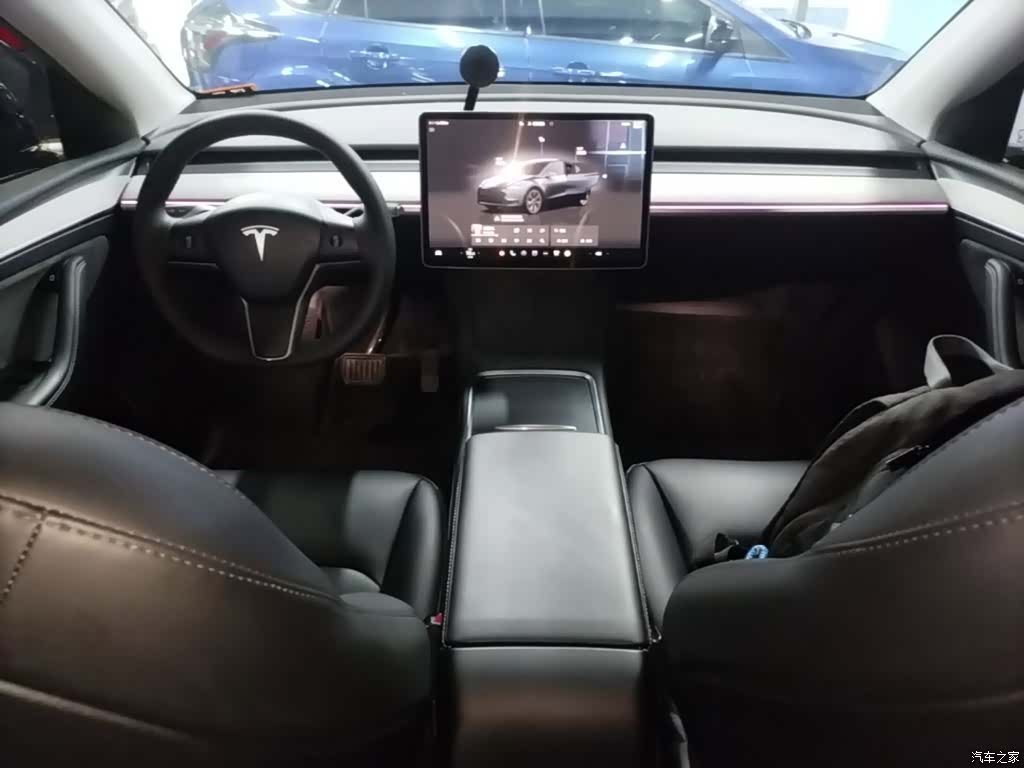Tesla Model Y, 2024 10