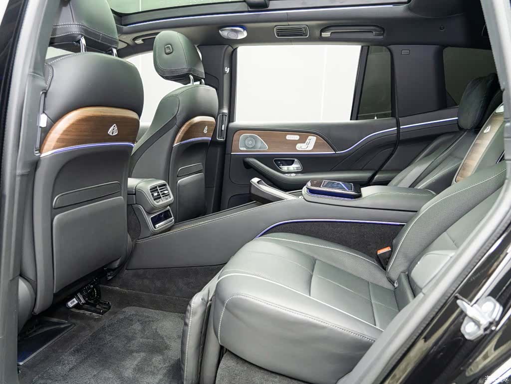 Maybach GLS, 2022 11