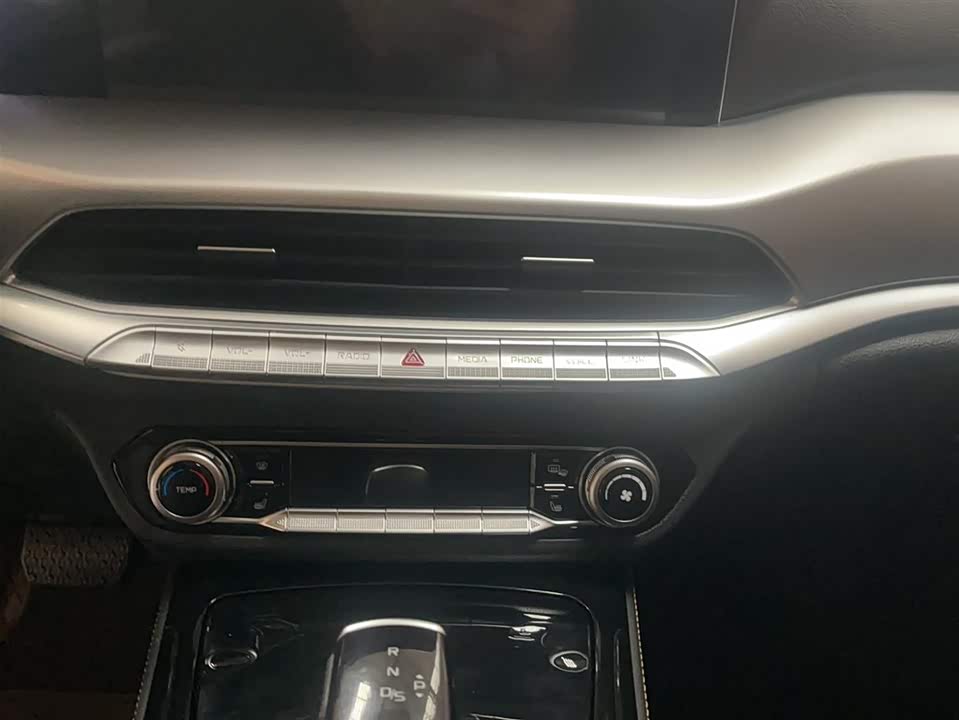Besturn T77