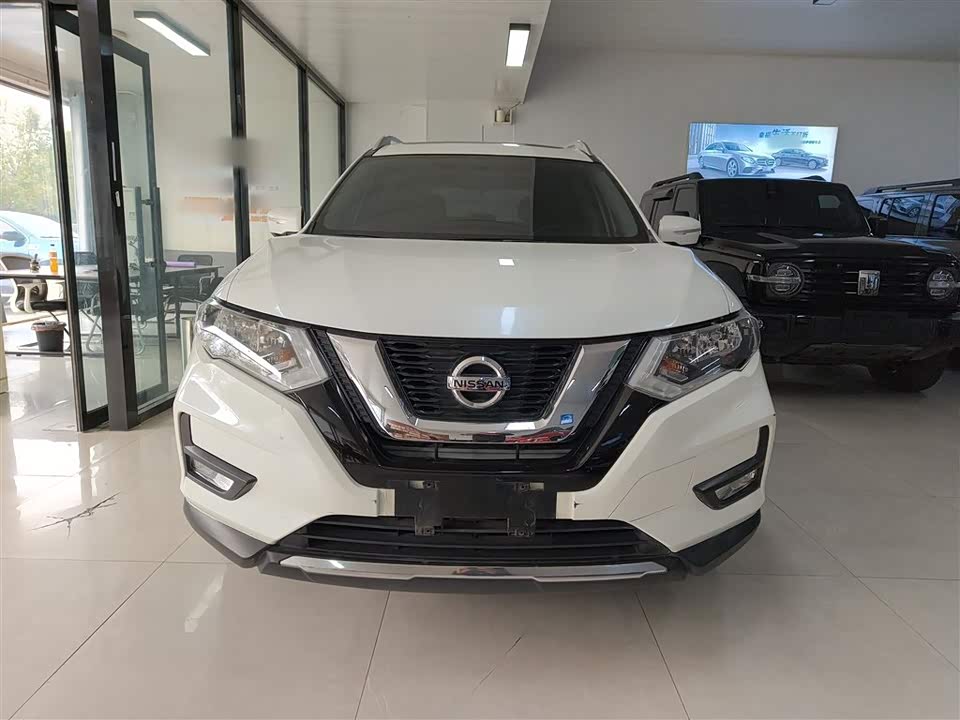 Nissan Qijun