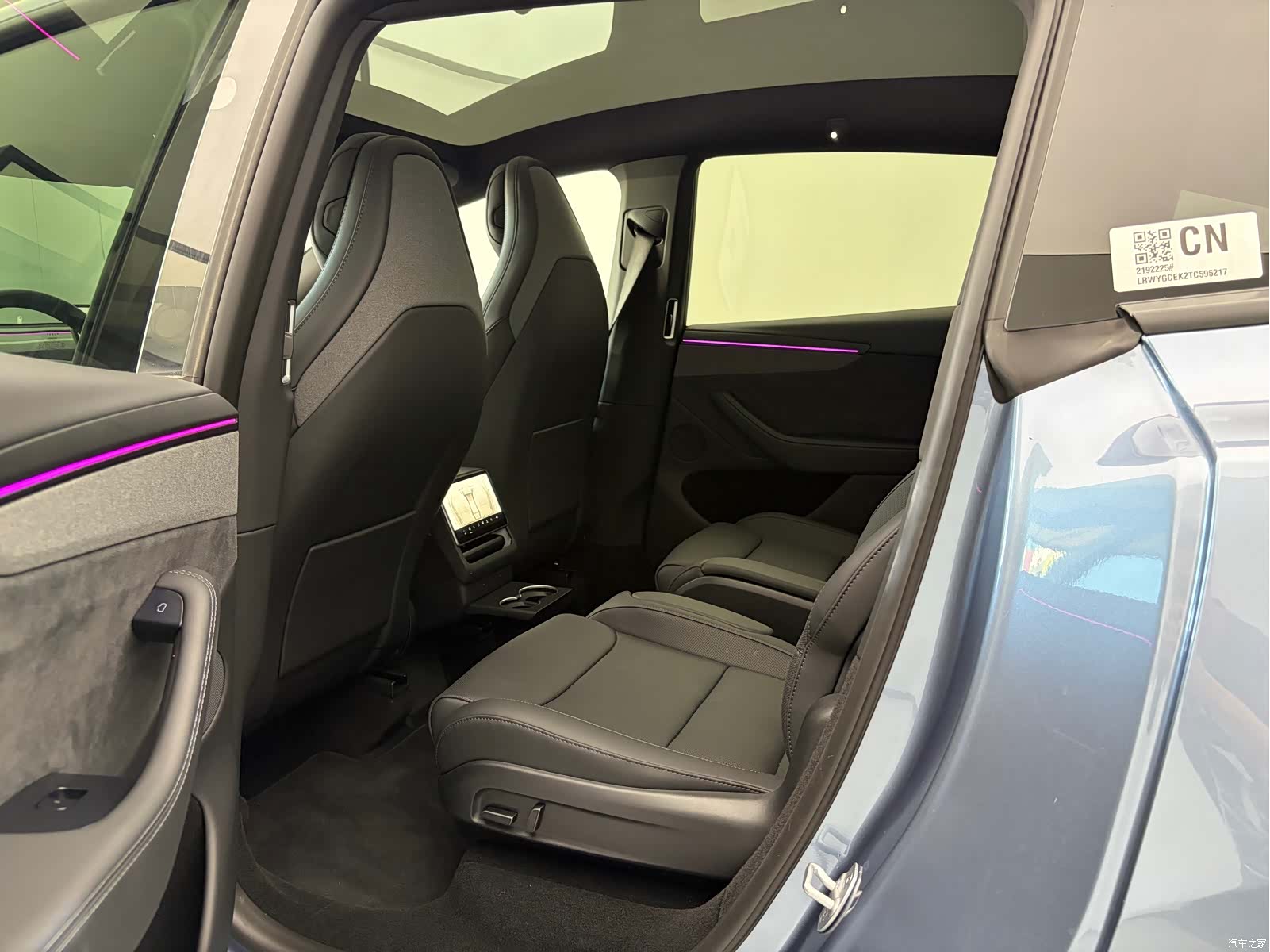 Tesla Model Y, 2026 7