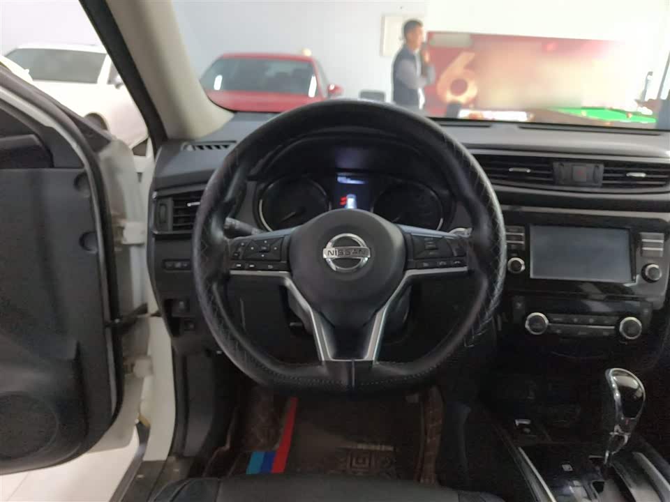 Nissan Qijun