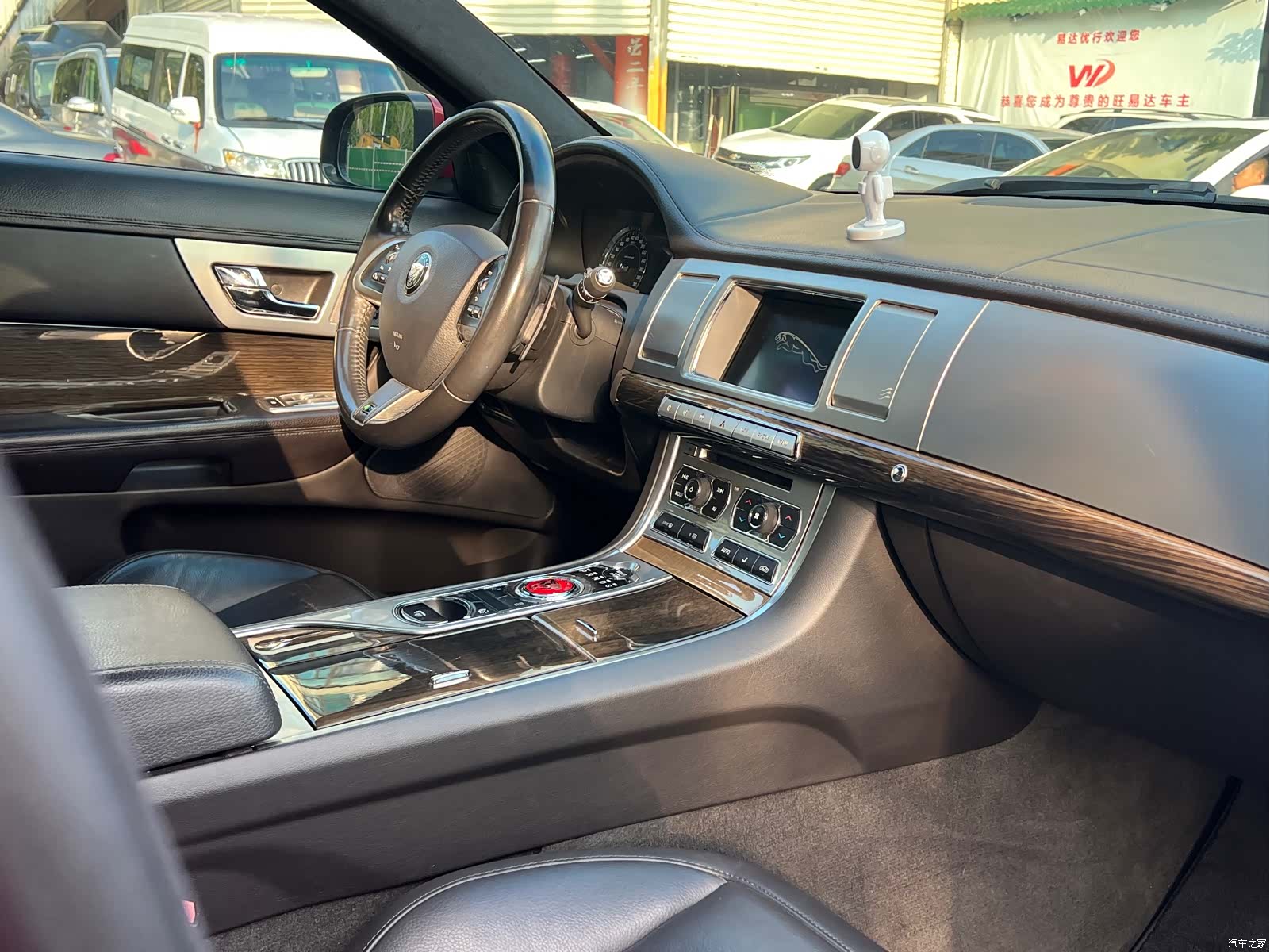 Jaguar XF, 2014 16