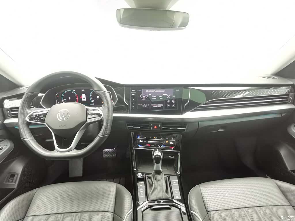 Volkswagen Passat, 2022 все фото