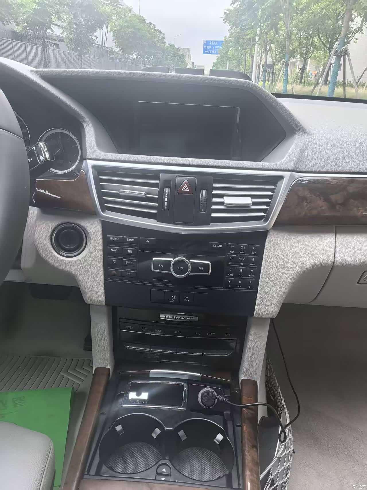 Mercedes-Benz E-Class, 2013 8