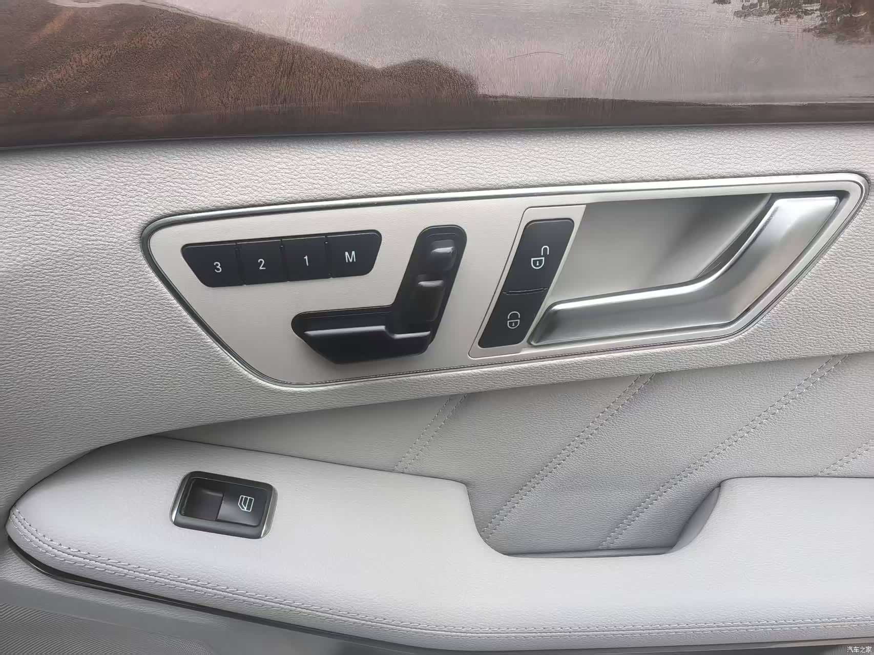 Mercedes-Benz E-Class, 2013 9